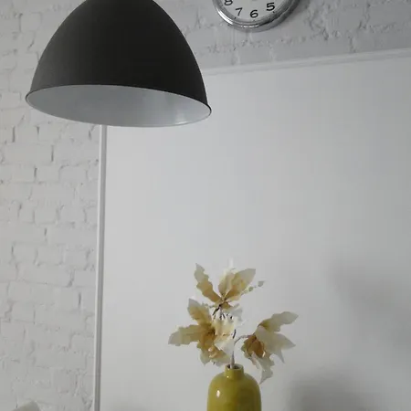 W Centrum Starego Miasta 2 *